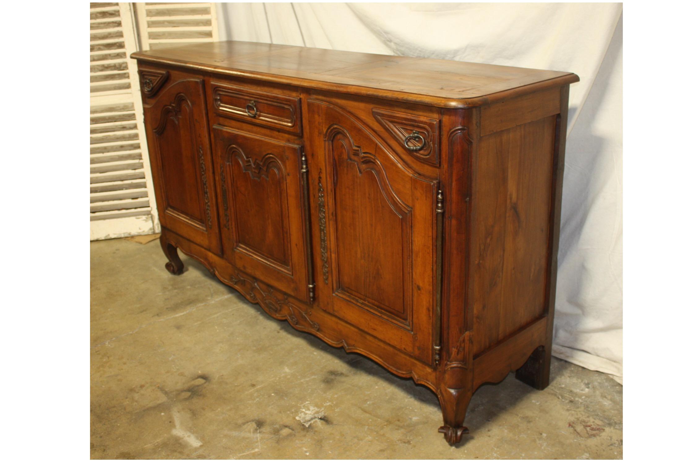 French 18th Century Louis XV Sideboard In Excellent Condition In Stockbridge, GA