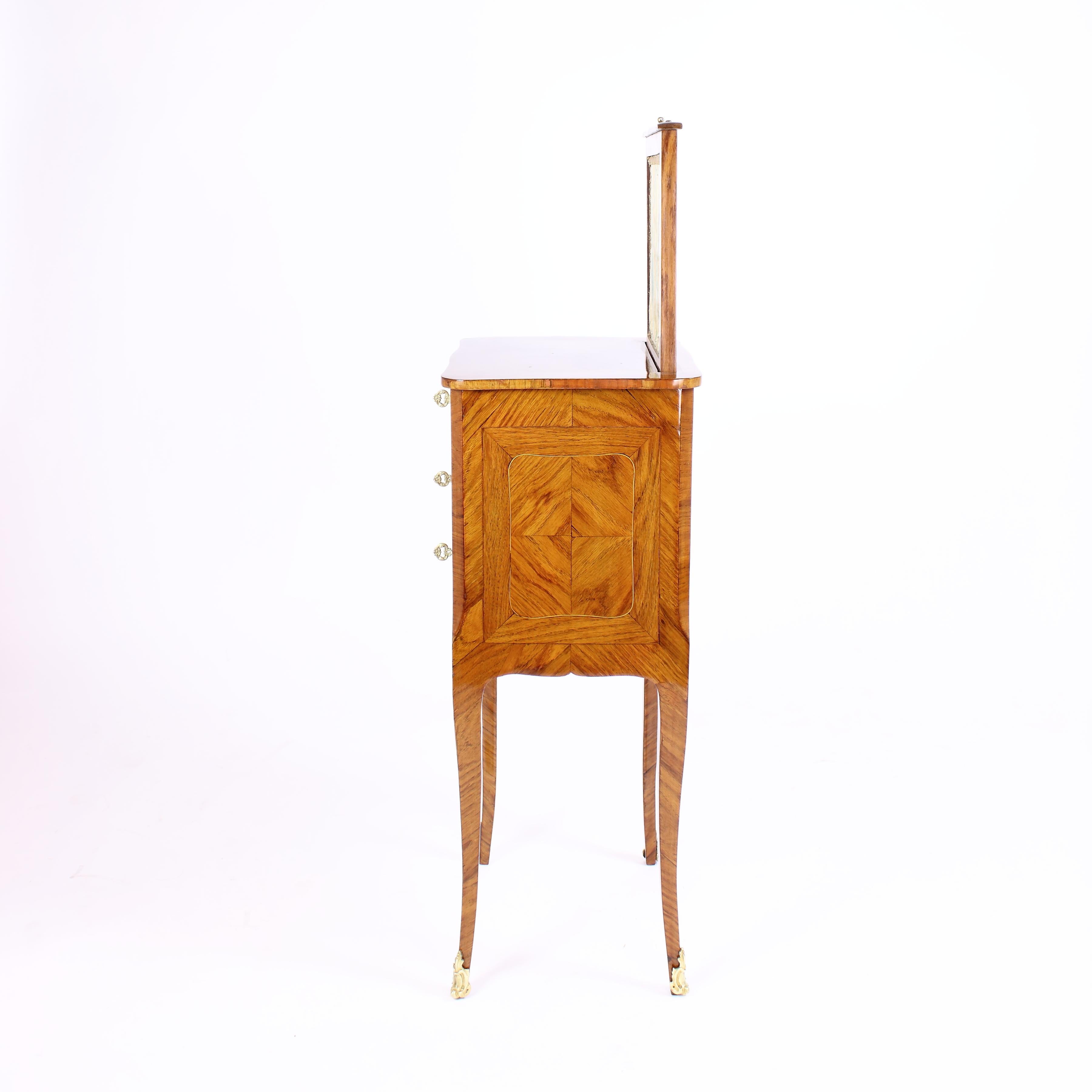 French 18th Century Louis XV Small Marquetry Side Table with Silk Screen For Sale 2