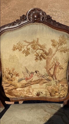 Französischer Aubusson-Sessel aus massivem Nussbaumholz des 18. Jahrhunderts - 2er-Set