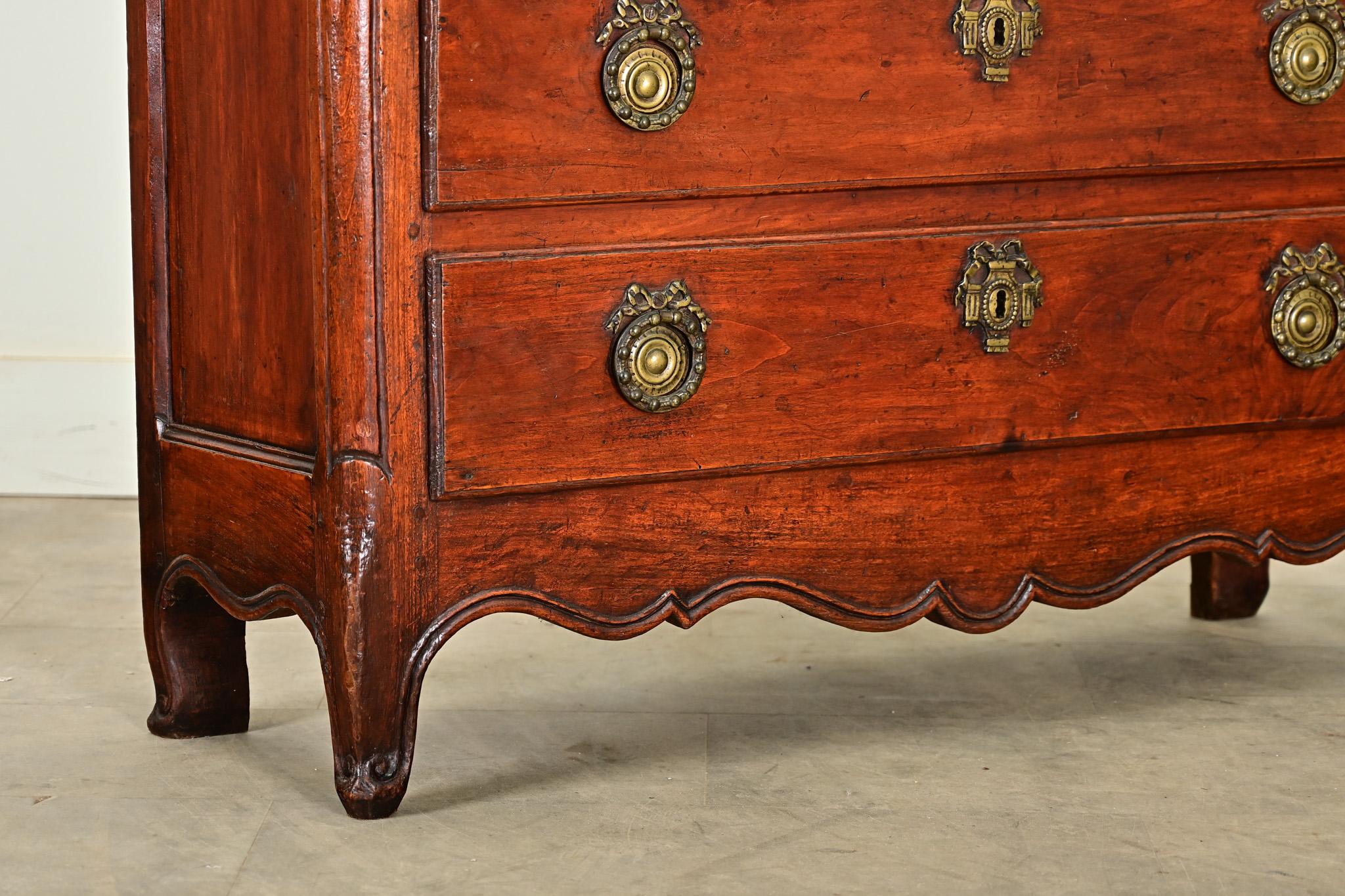 French 18th Century Louis XV Style Commode 5