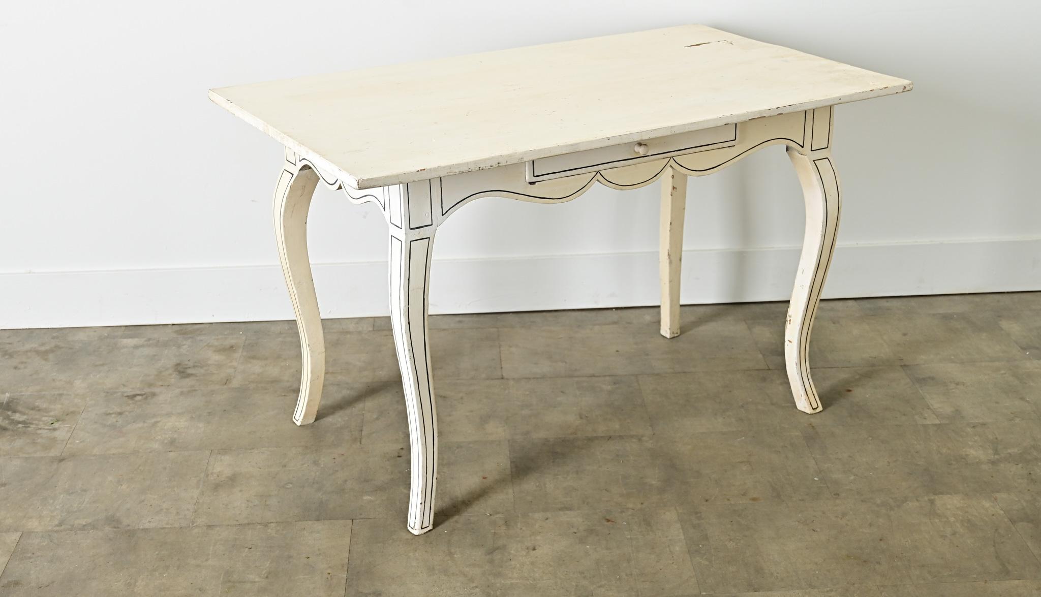 XVIIIe siècle et antérieur Bureau peint de style Louis XV du 18ème siècle en vente