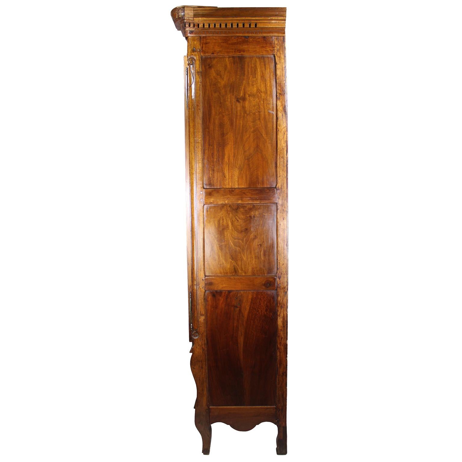 French 18th Century Louis XV Style Provincial - Country French Armoire Bookcase For Sale 3