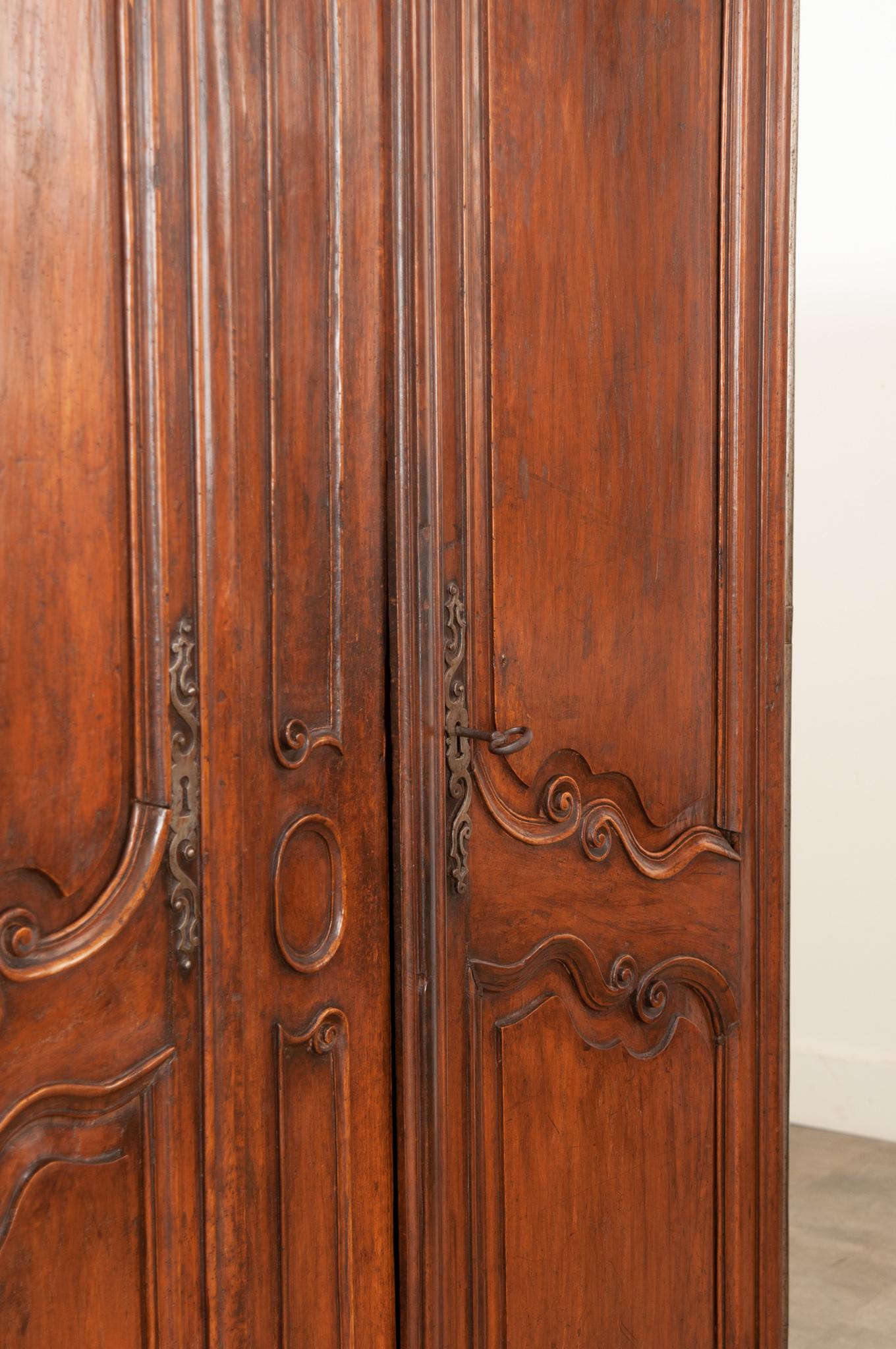 French 18th Century Louis XV Style Solid Oak Armoire For Sale 4