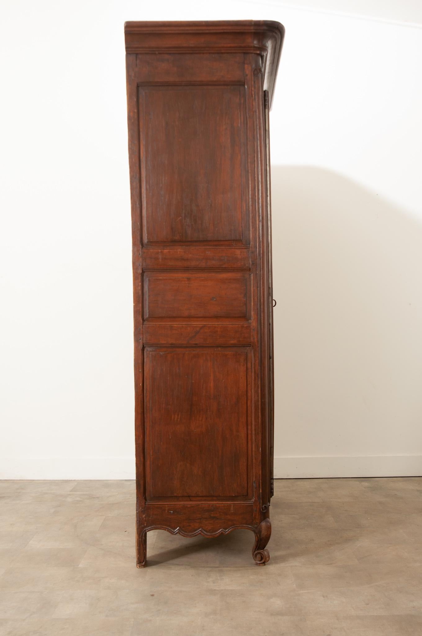 French 18th Century Louis XV Style Solid Oak Armoire For Sale 7