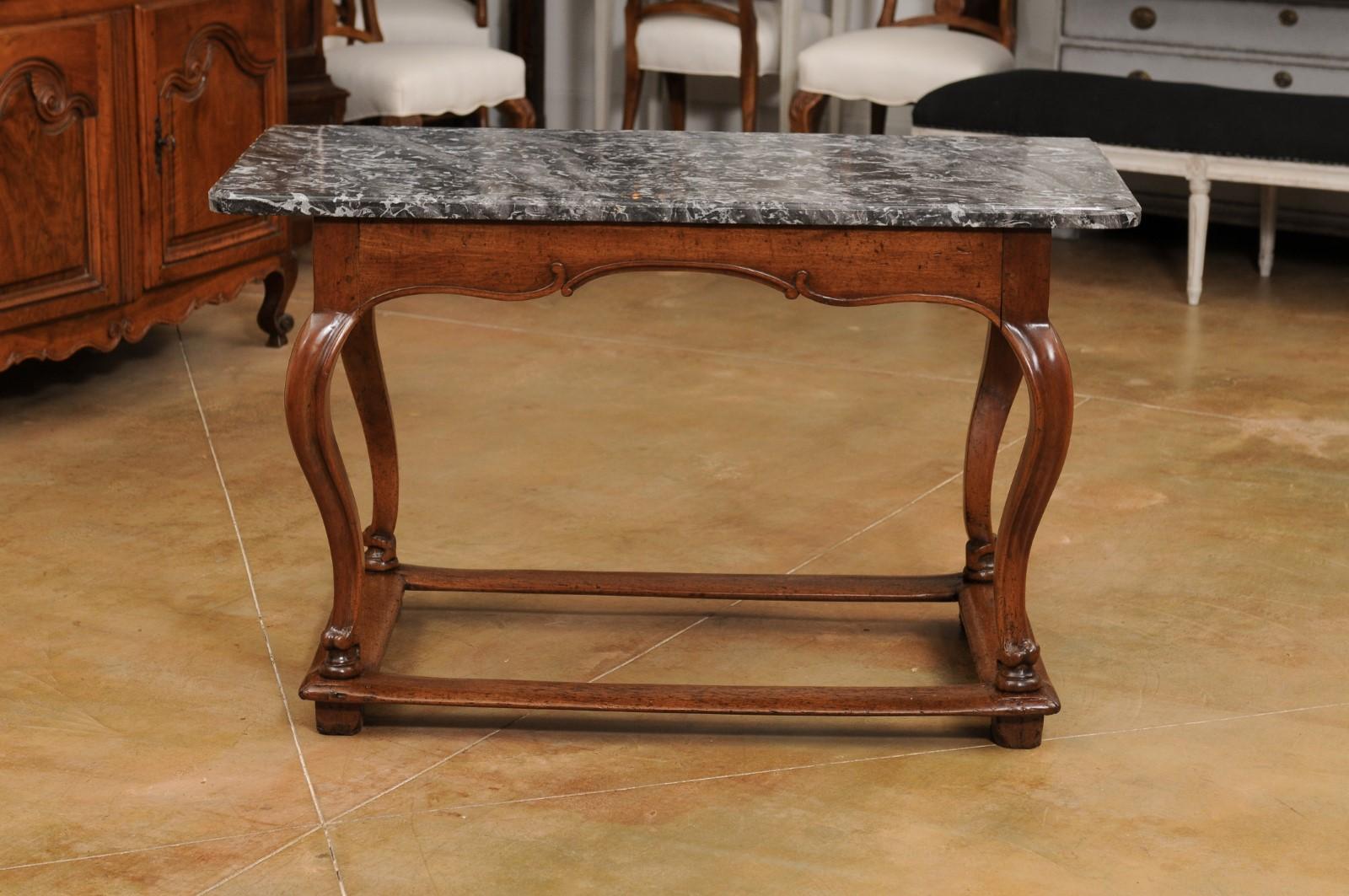 French 18th Century Louis XV Walnut Center Table with Variegated Grey Marble Top For Sale 8