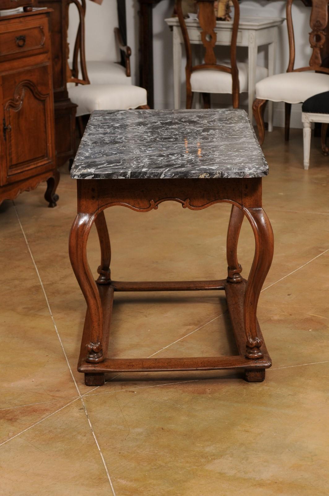 French 18th Century Louis XV Walnut Center Table with Variegated Grey Marble Top For Sale 2