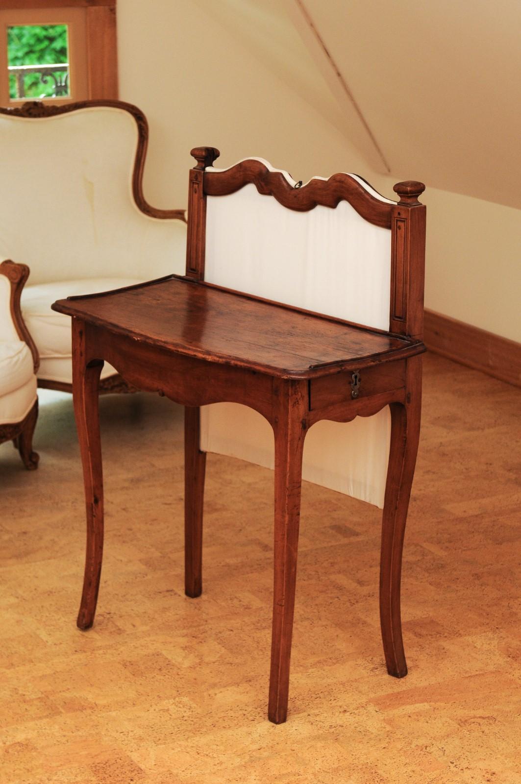 French 18th Century Louis XV Walnut Par-Feu Writing Table with Side Drawers 8