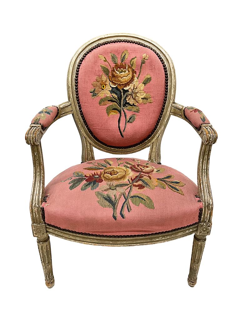 French 18th Century Louis XVI Children's Chair In Good Condition For Sale In Delft, NL