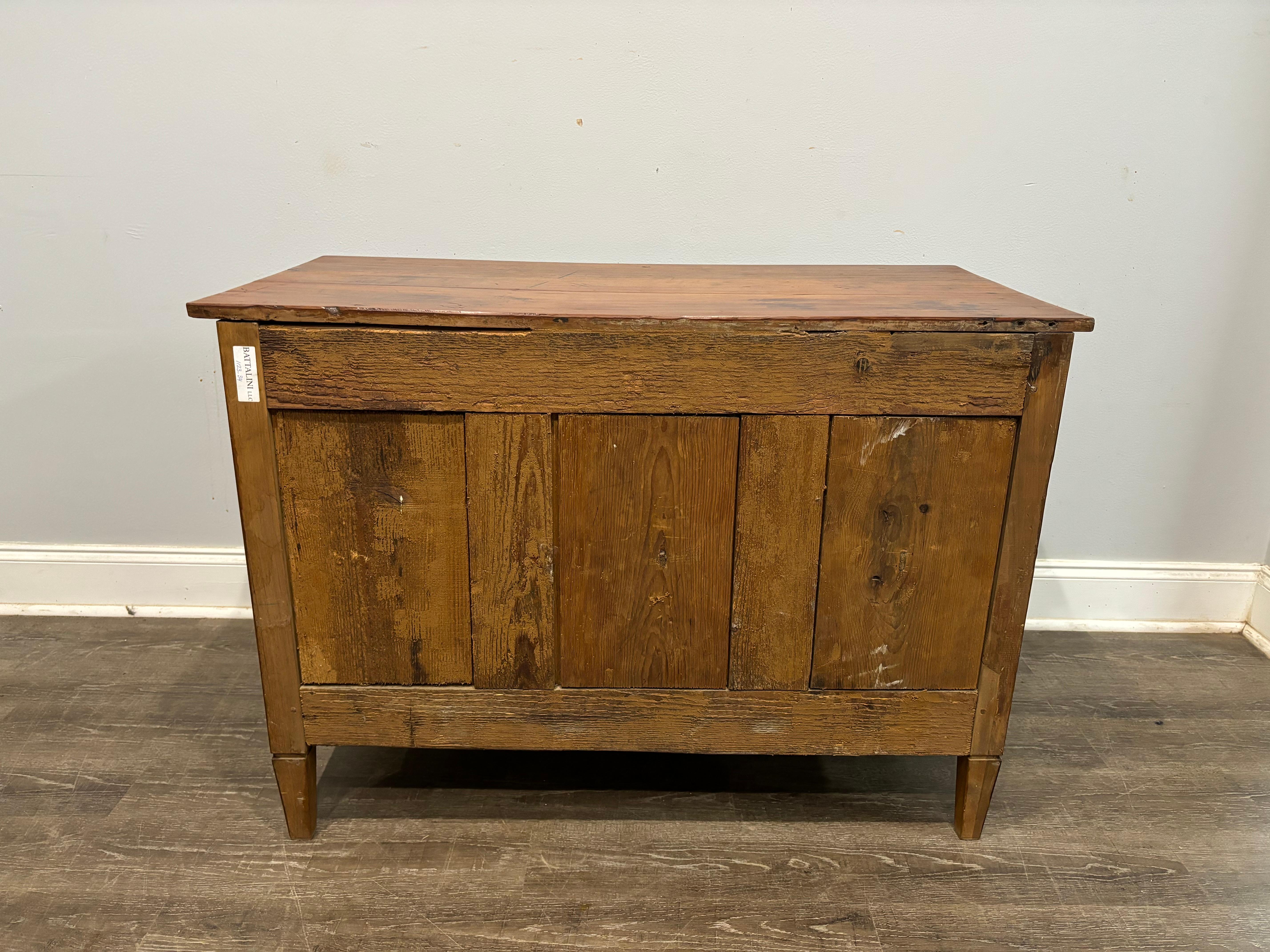 French 18th Century Louis XVI Commode For Sale 6
