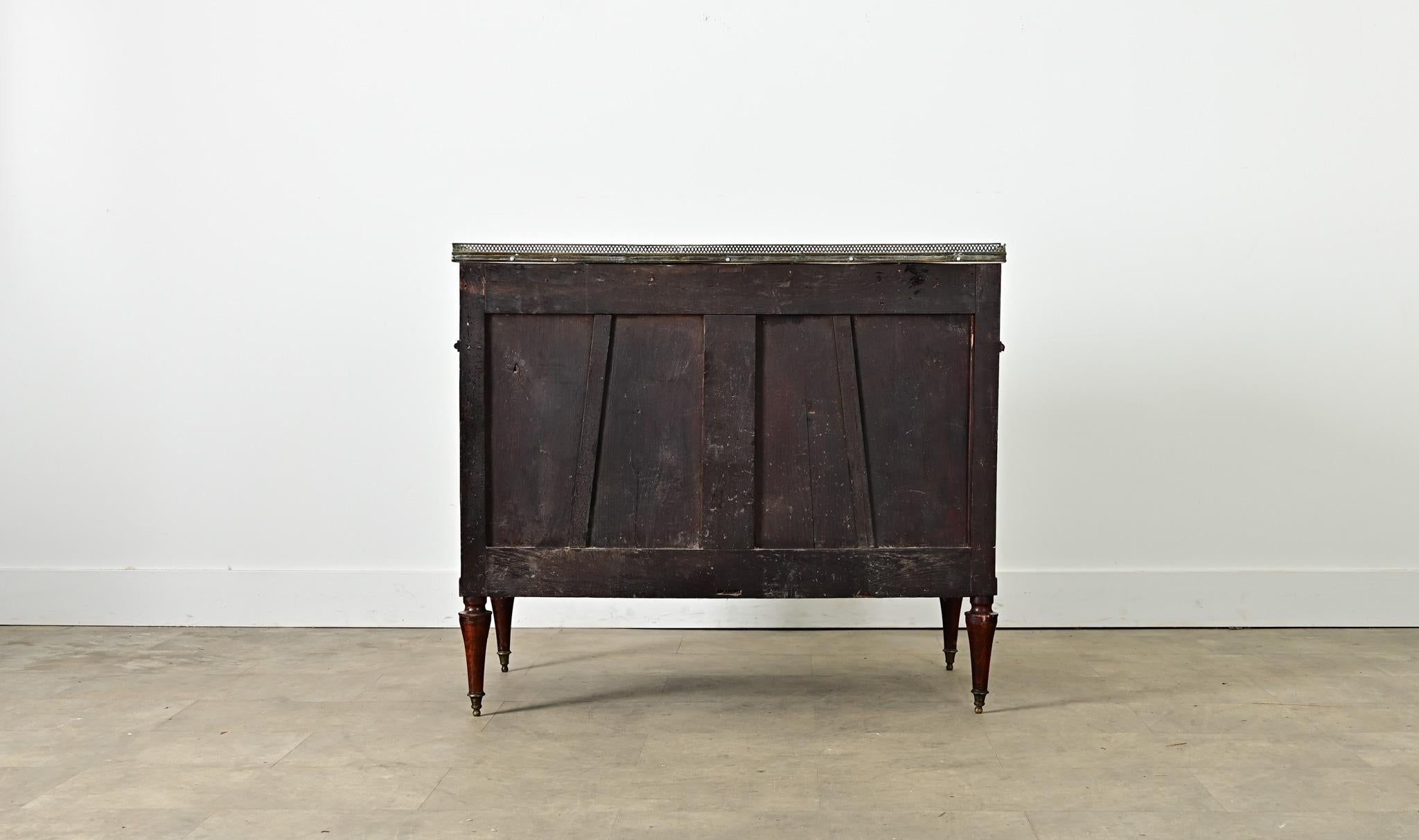 French 18th Century Louis XVI Commode For Sale 5