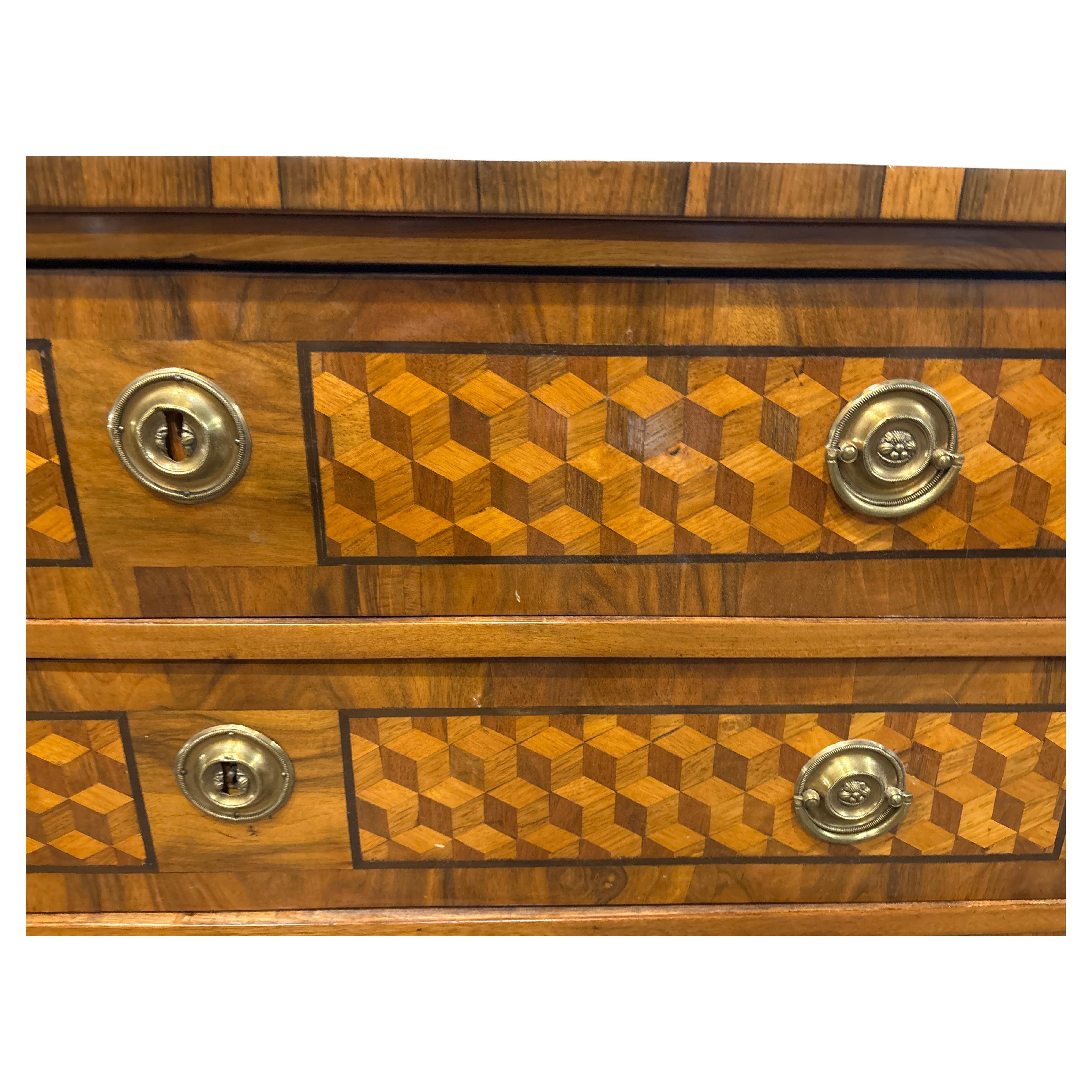 Intarsio Commode francese del XVIII secolo Luigi XVI in vendita