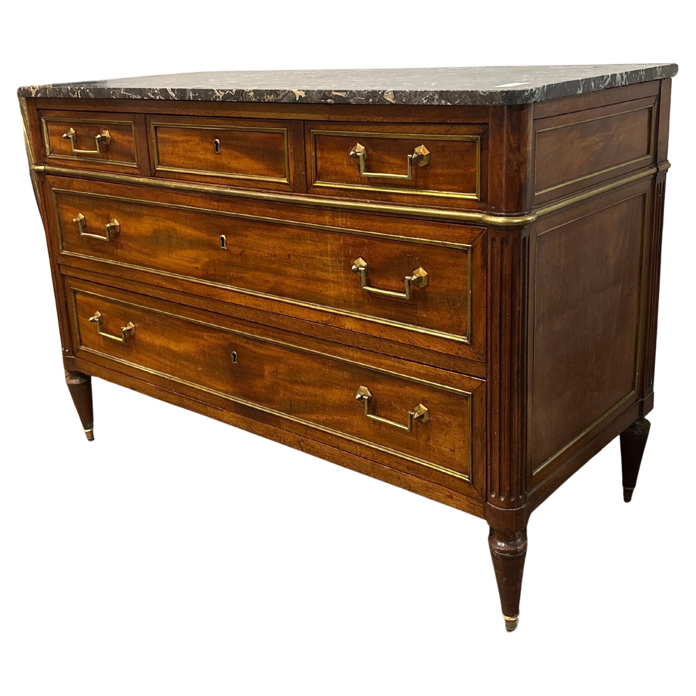 XVIIIe siècle Commode Louis XVI française du 18ème siècle en vente