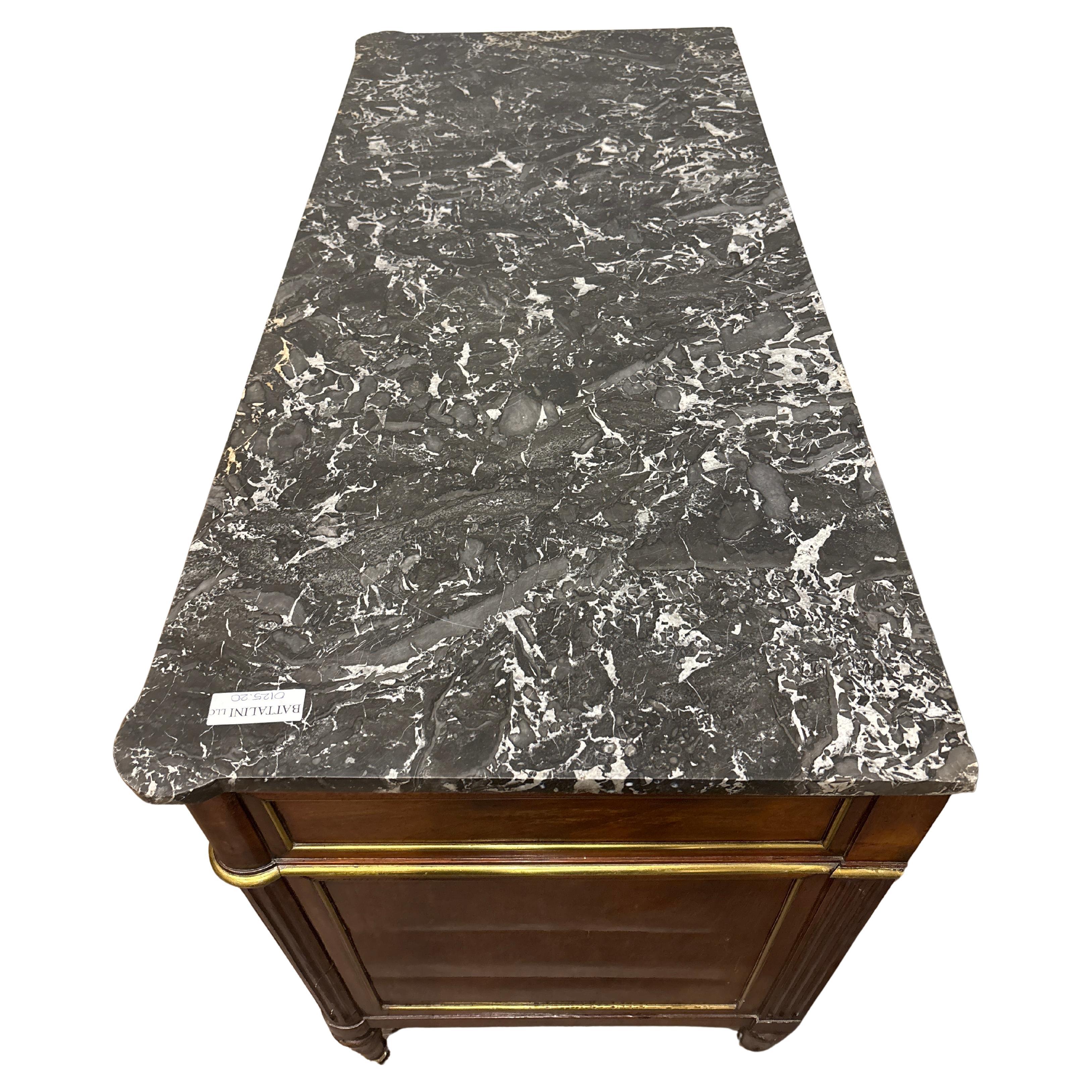 Acajou Commode Louis XVI française du 18ème siècle en vente