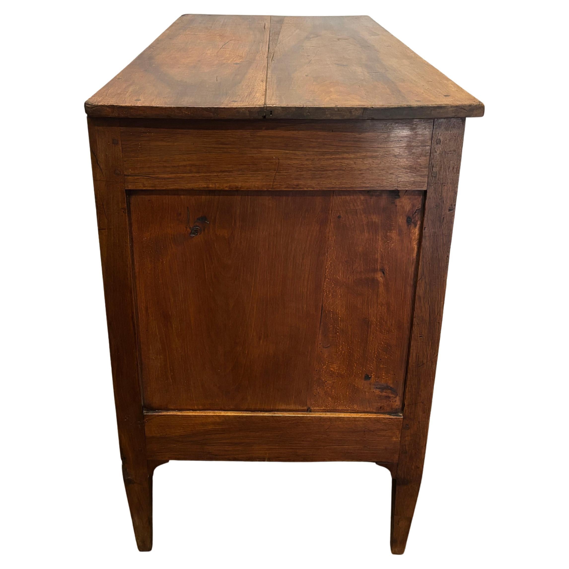 French 18th Century Louis XVI Commode For Sale 4