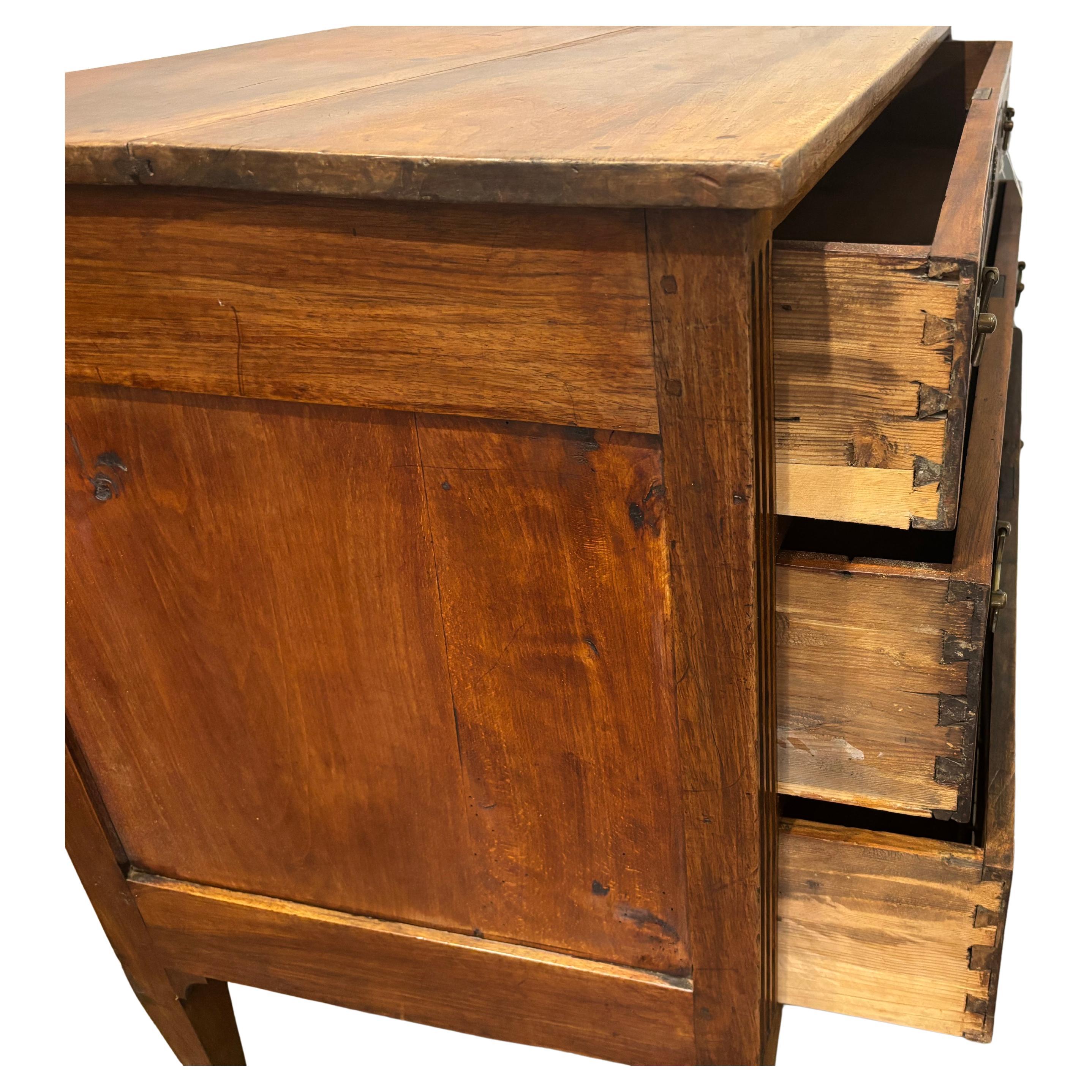 French 18th Century Louis XVI Commode For Sale 5