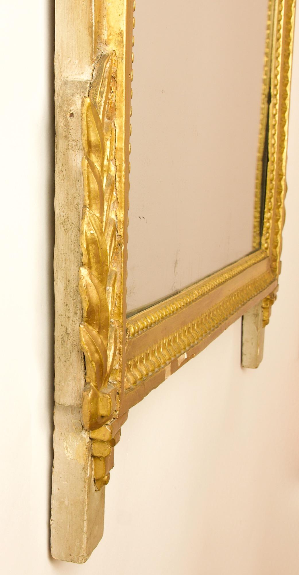 French 18th Century Louis XVI Giltwood Wall Mirror or Trumeau For Sale 1