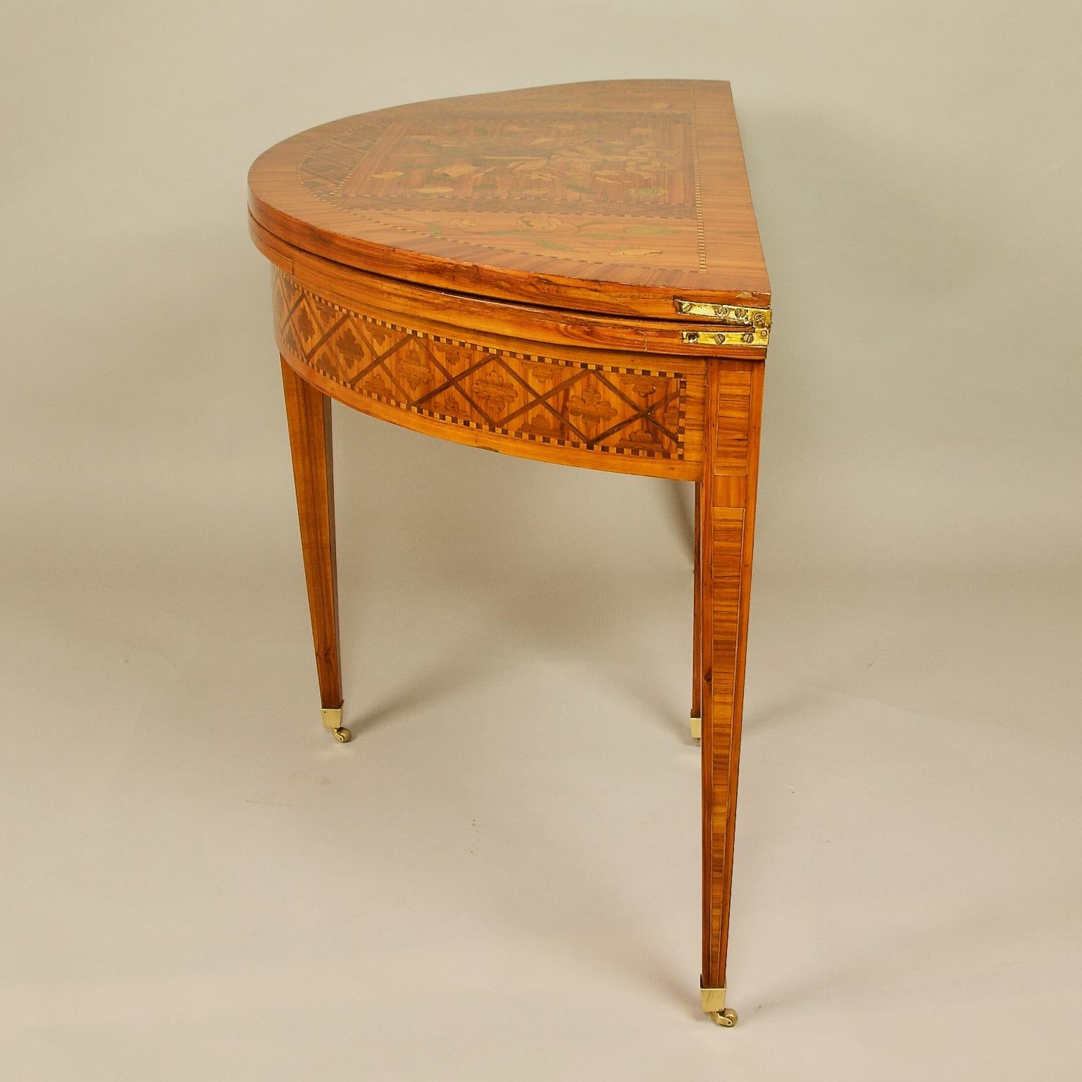 French 18th Century Louis XVI Marquetry Demilune Fold-Over Game Table In Good Condition In Berlin, DE