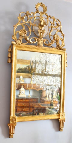 Neoklassischer Louis-XVI-Wandspiegel aus vergoldetem Holz mit Liebessymbol, 18. Jahrhundert