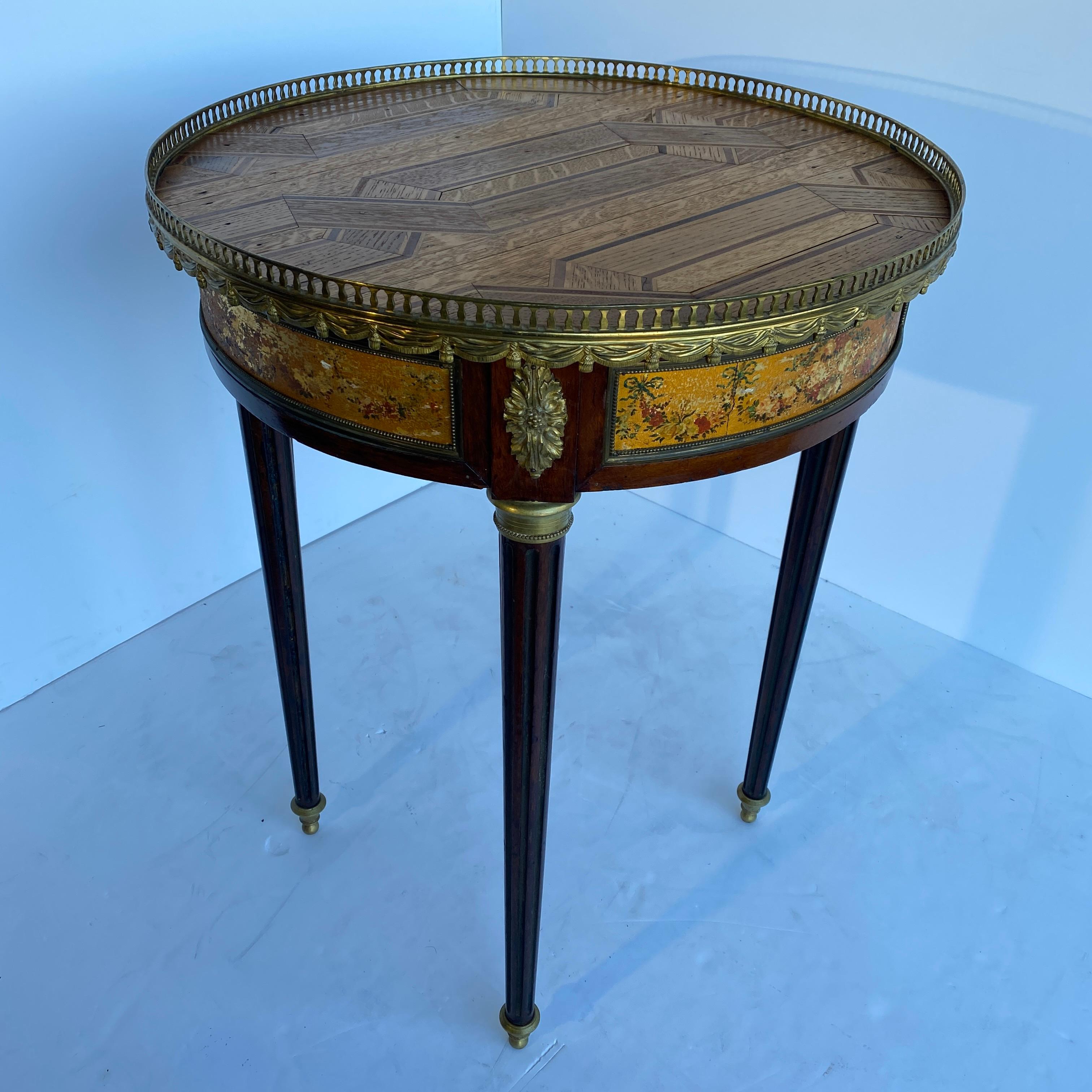French 18th Century Louis XVI Parquet Bouillotte Side Table For Sale 14