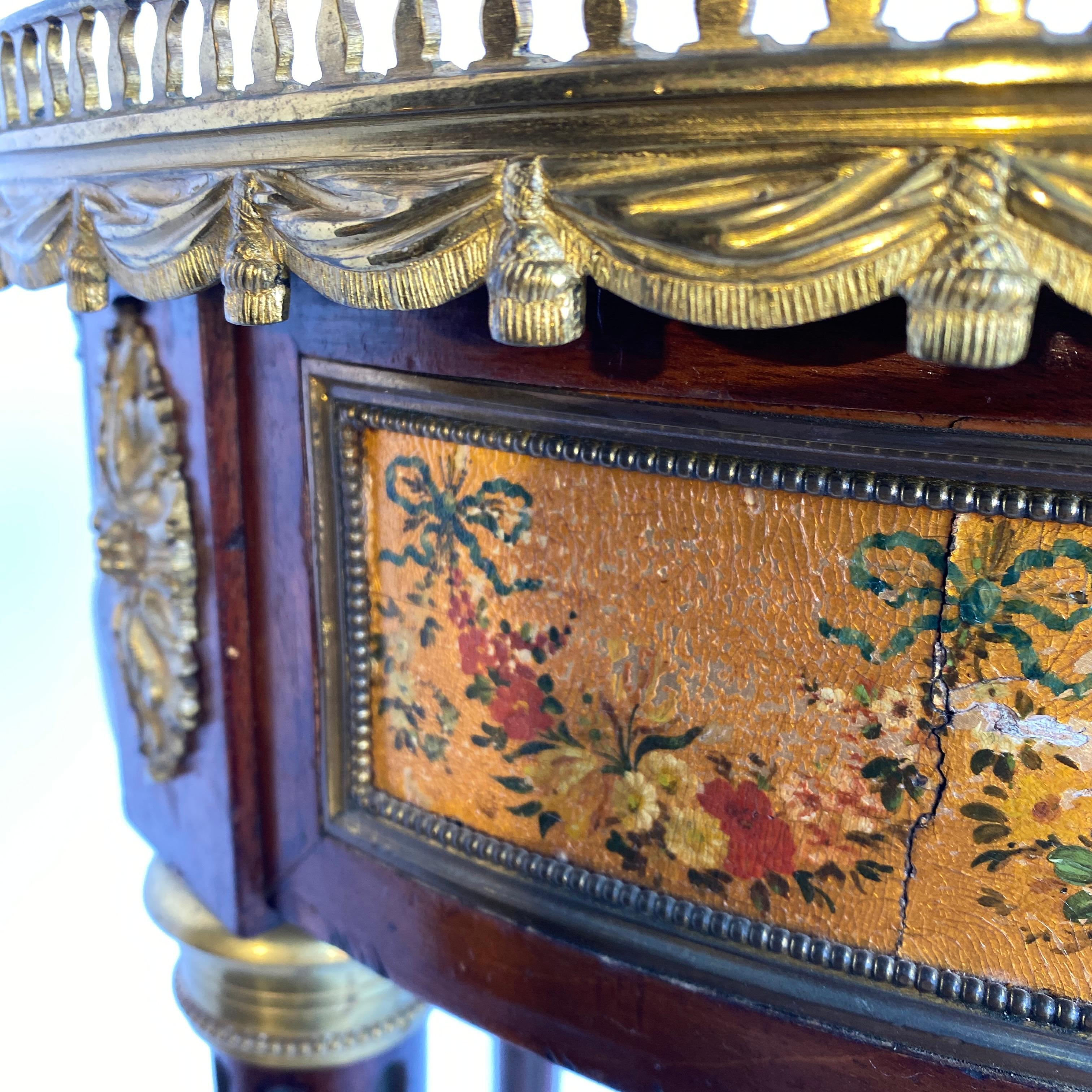 Français Table d'appoint bouillotte en parquet Louis XVI du XVIIIe siècle en vente