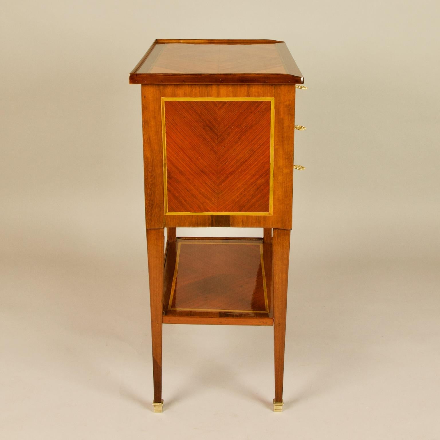 French 18th Century Louis XVI Parquetry Small Writing Table or Table Écritoire

Fine small Louis period parquetry side or writing table, a so-called 