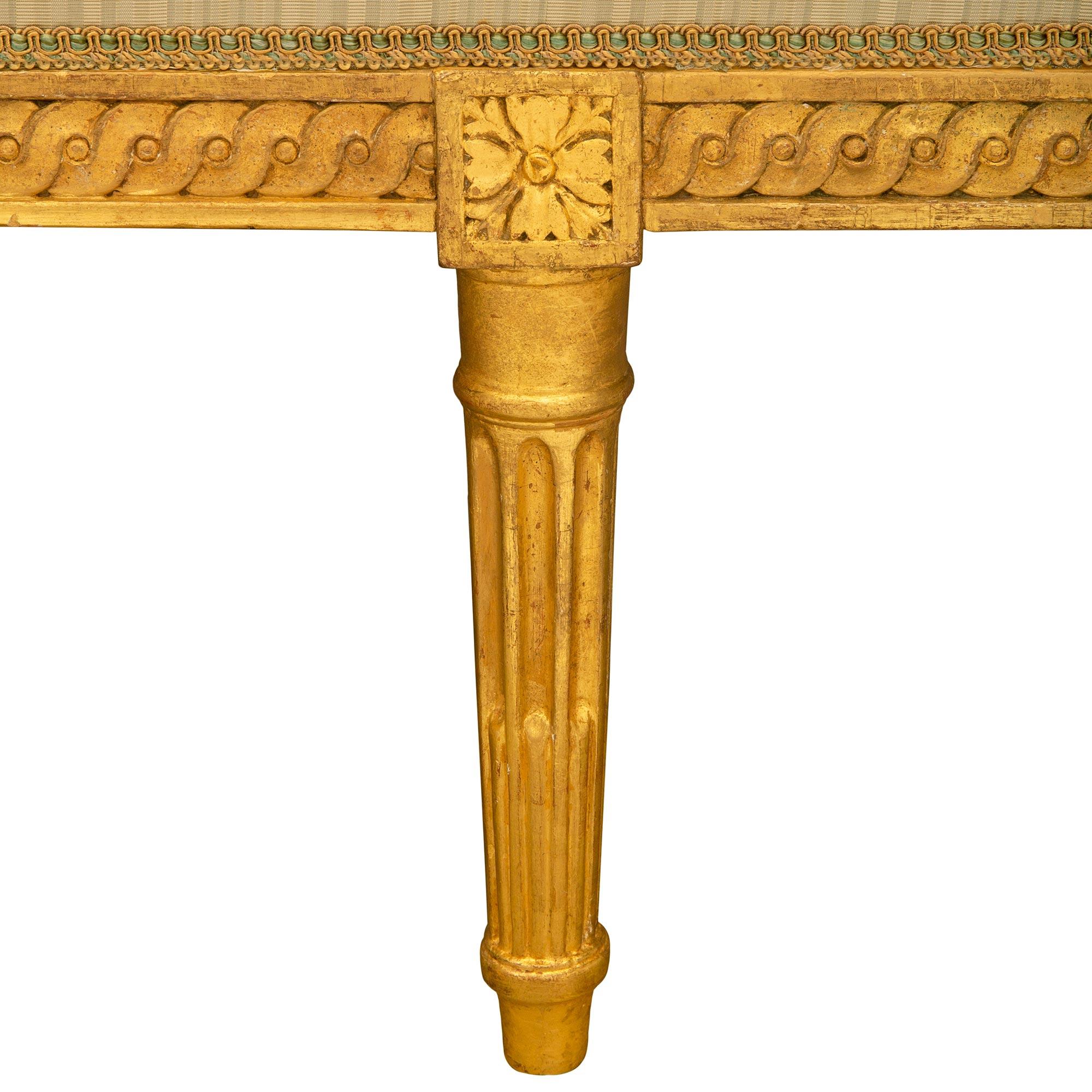 French 18th Century Louis XVI Period Giltwood Canapé Settee For Sale 3
