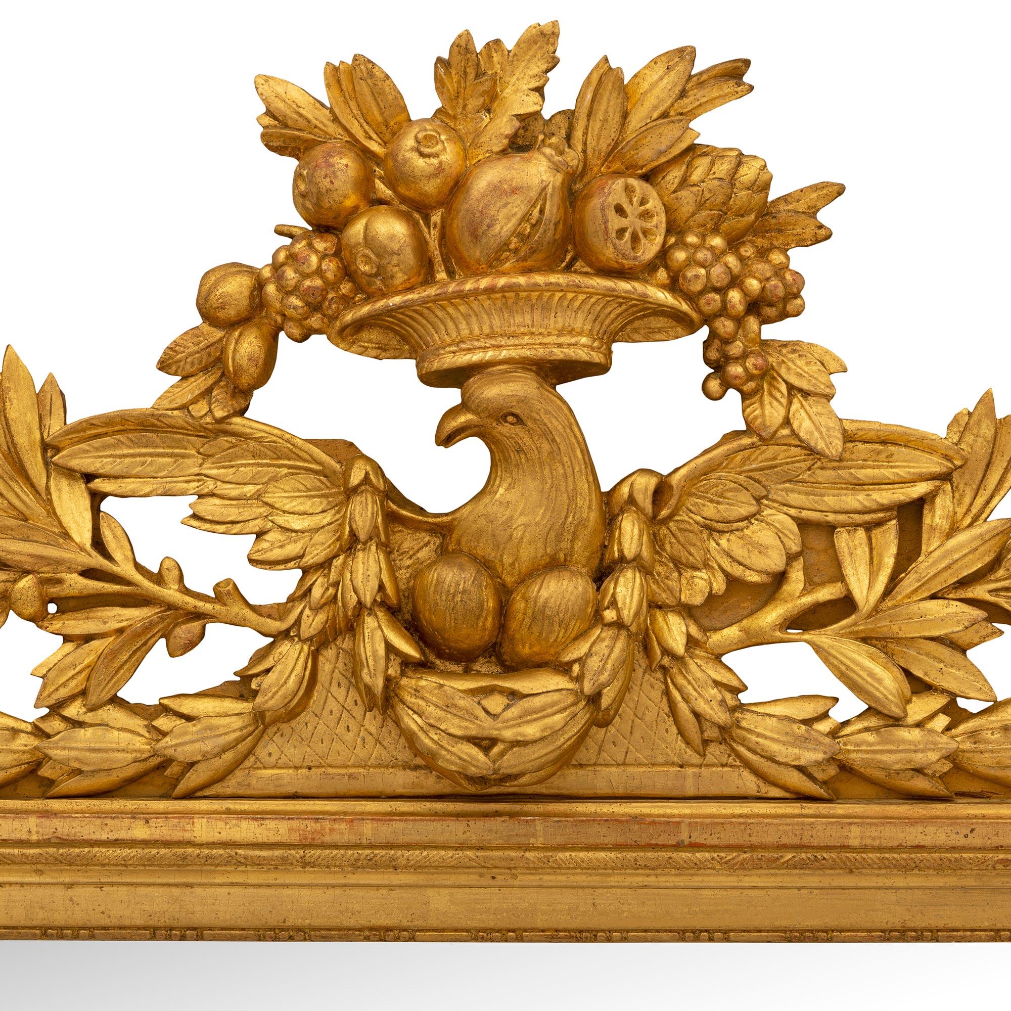 Français Miroir français d'époque Louis XVI du 18ème siècle en vente