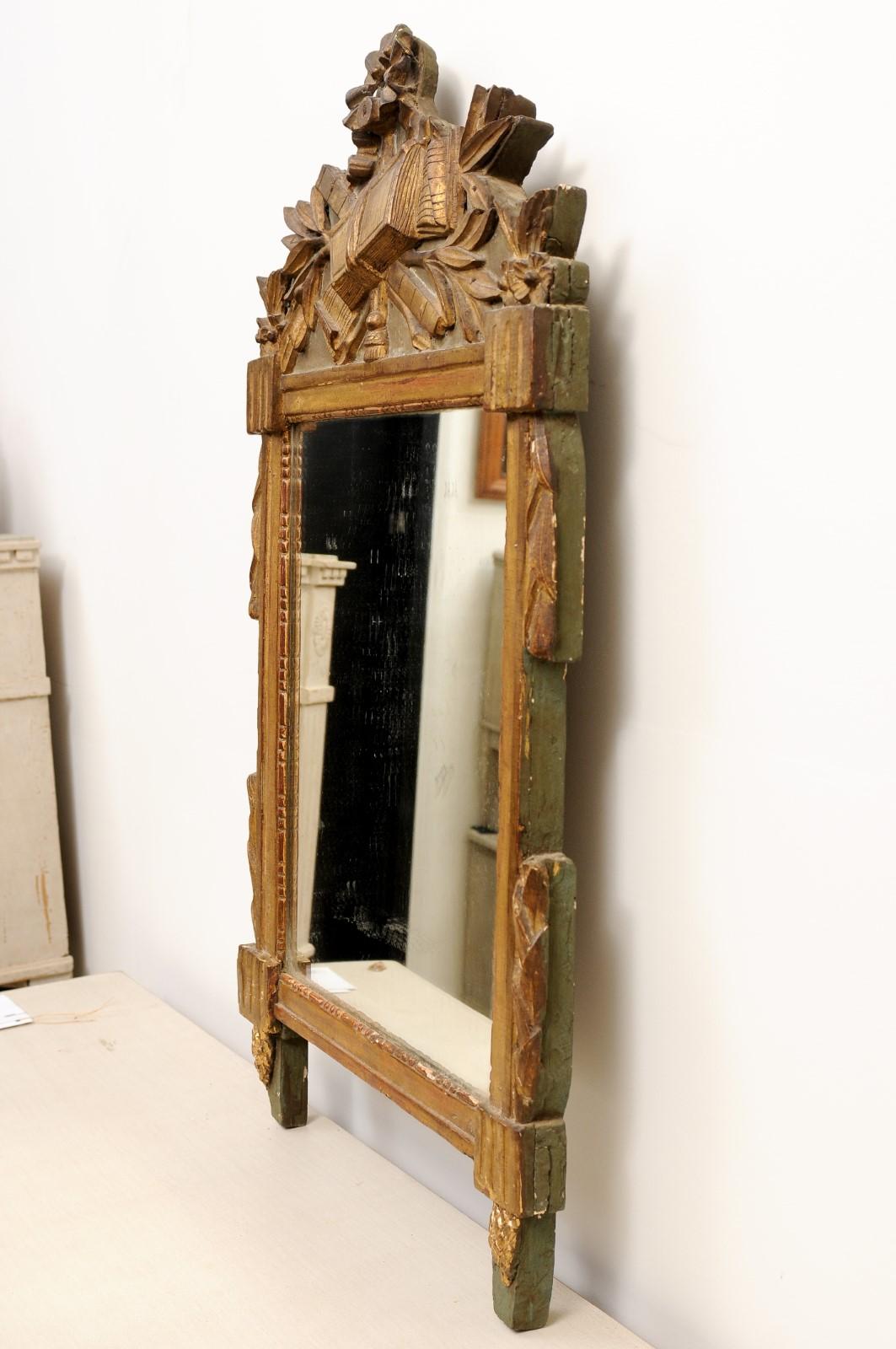 French 18th Century Louis XVI Period Giltwood Mirror with Carved Crest For Sale 9