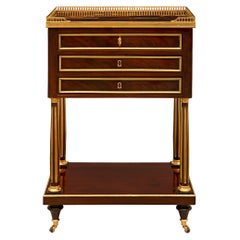 Meuble de chevet en acajou et ormeau d'époque Louis XVI du XVIIIe siècle