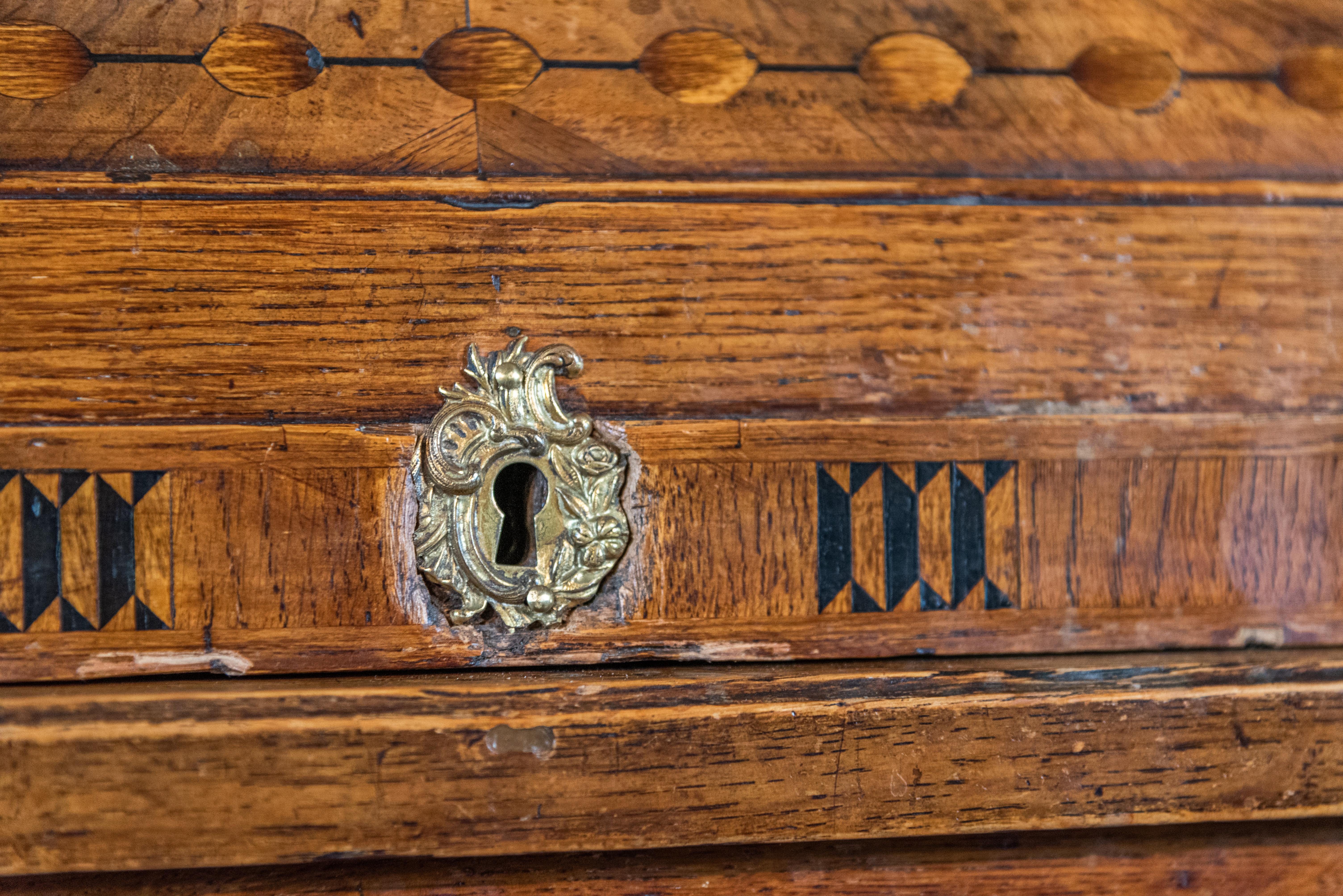 French 18th Century Louis XVI Period Marquetry Desk For Sale 12