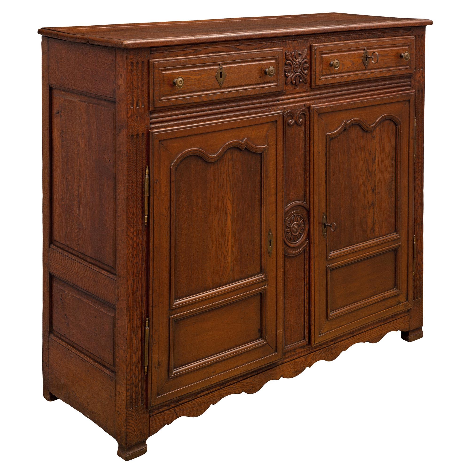 French 18th Century Louis XVI Period Oak Buffet In Good Condition For Sale In West Palm Beach, FL