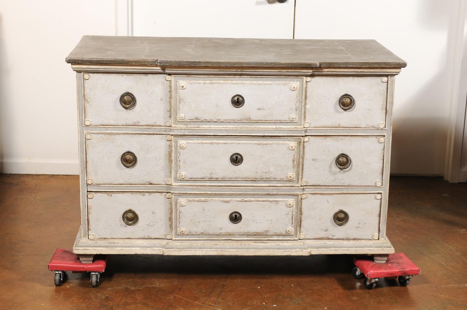 French 18th Century Louis XVI Period Painted Breakfront Three-Drawer Commode 5