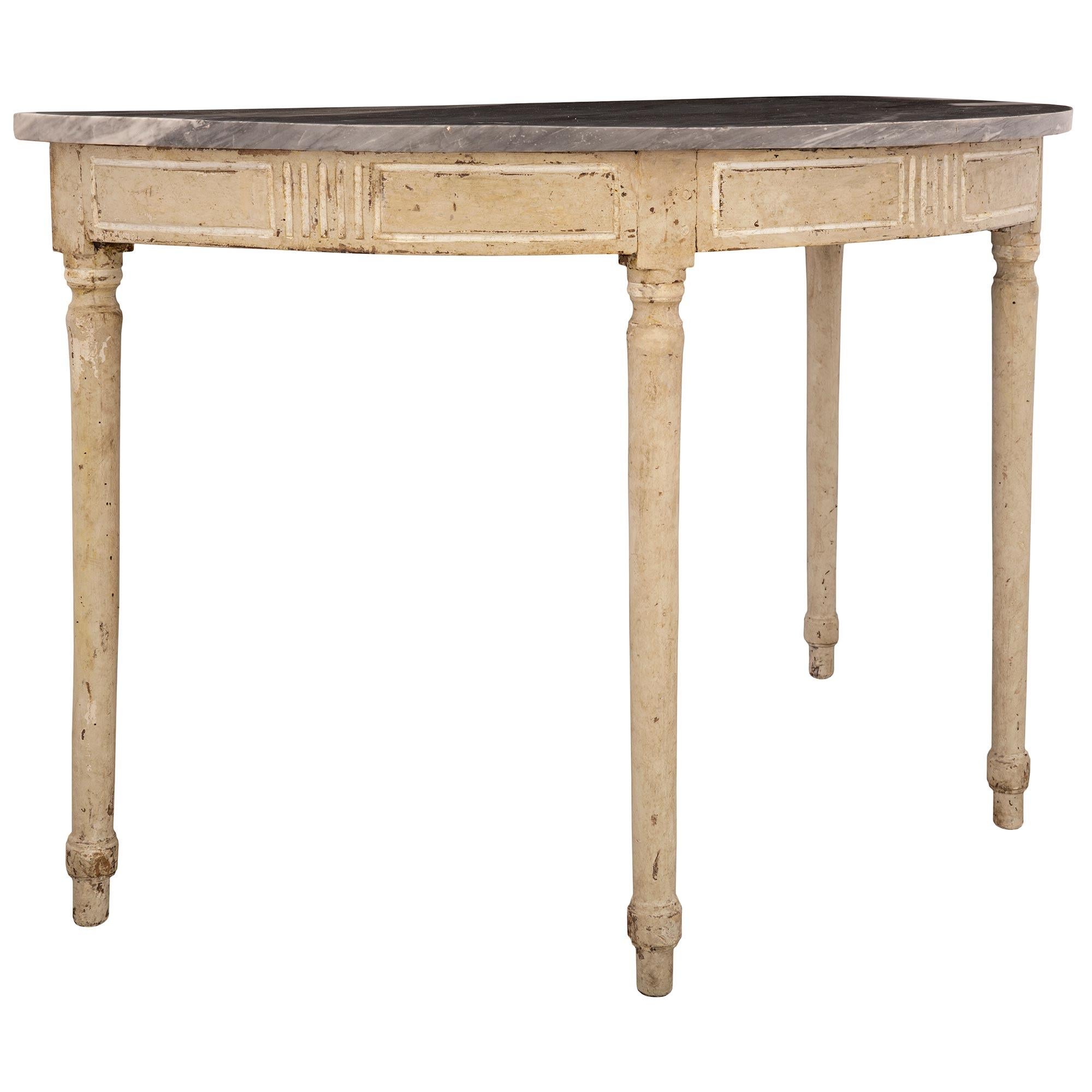 Consola francesa del siglo XVIII, época Luis XVI, de madera patinada y mármol Francés en venta