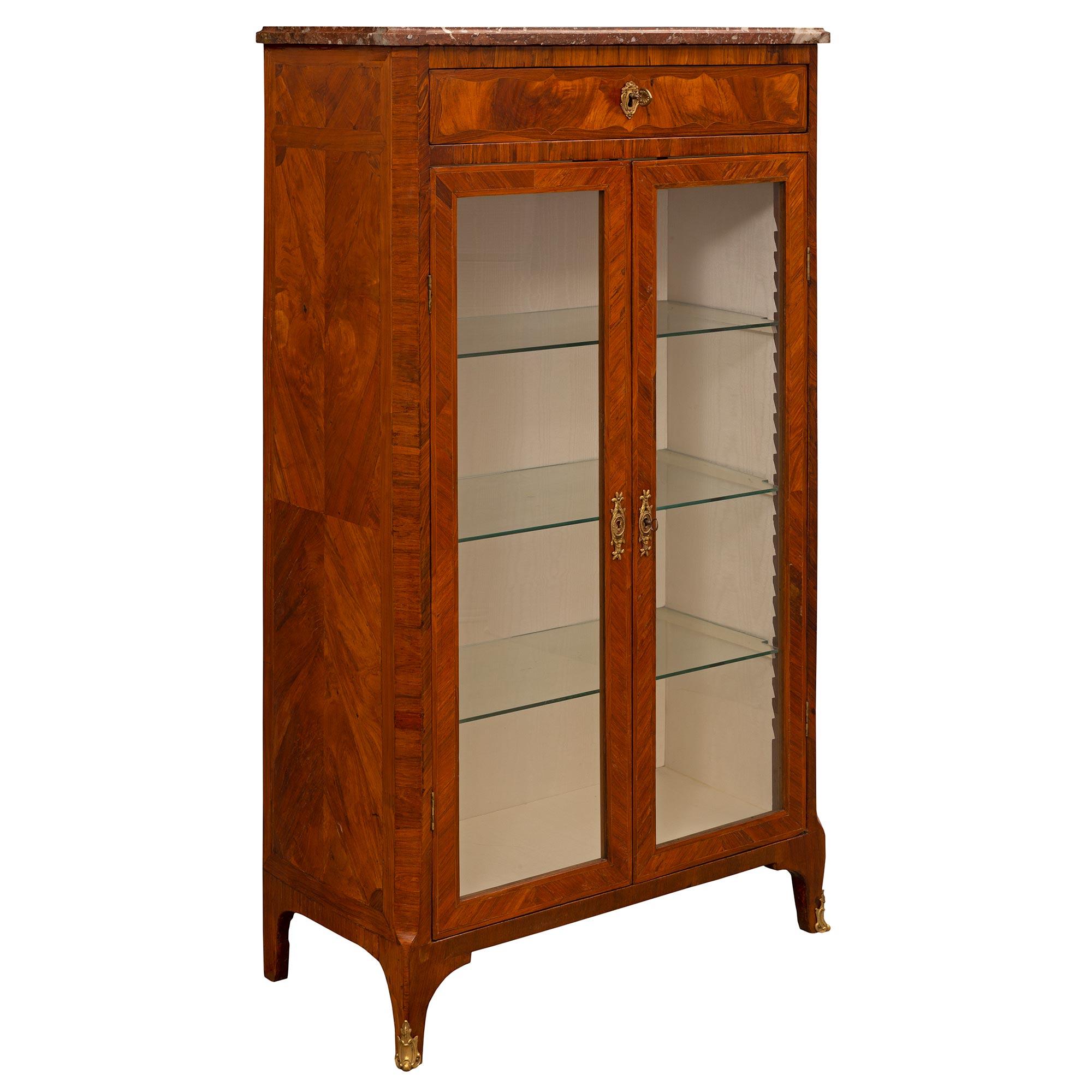 French 18th Century Louis XVI Period Rosewood Quarter Veneered Vitrine In Good Condition For Sale In West Palm Beach, FL