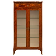 Vitrine en placage de quart de bois de rose d'époque Louis XVI du 18ème siècle français