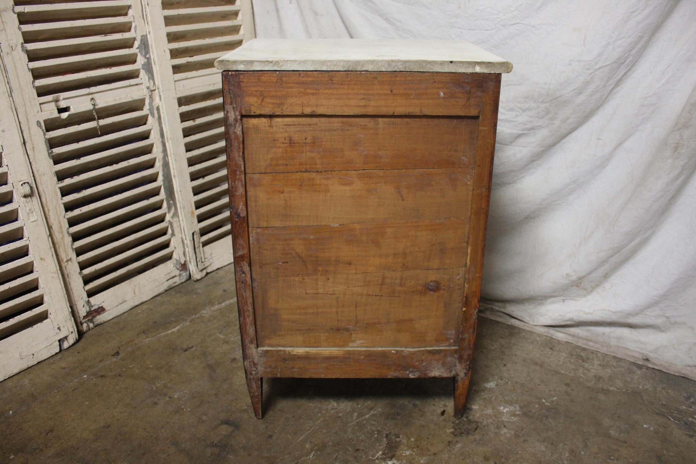 French 18th Century Louis XVI Period Small Commode For Sale 6