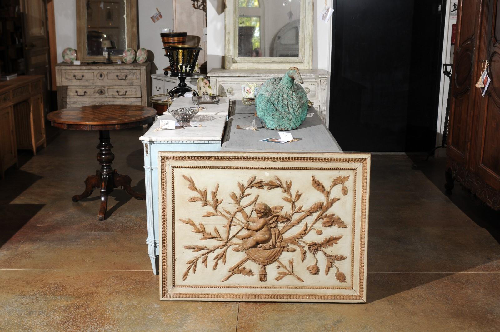 French 18th Century Louis XVI Period Wooden Panel with Carved Cherub and Foliage In Good Condition In Atlanta, GA