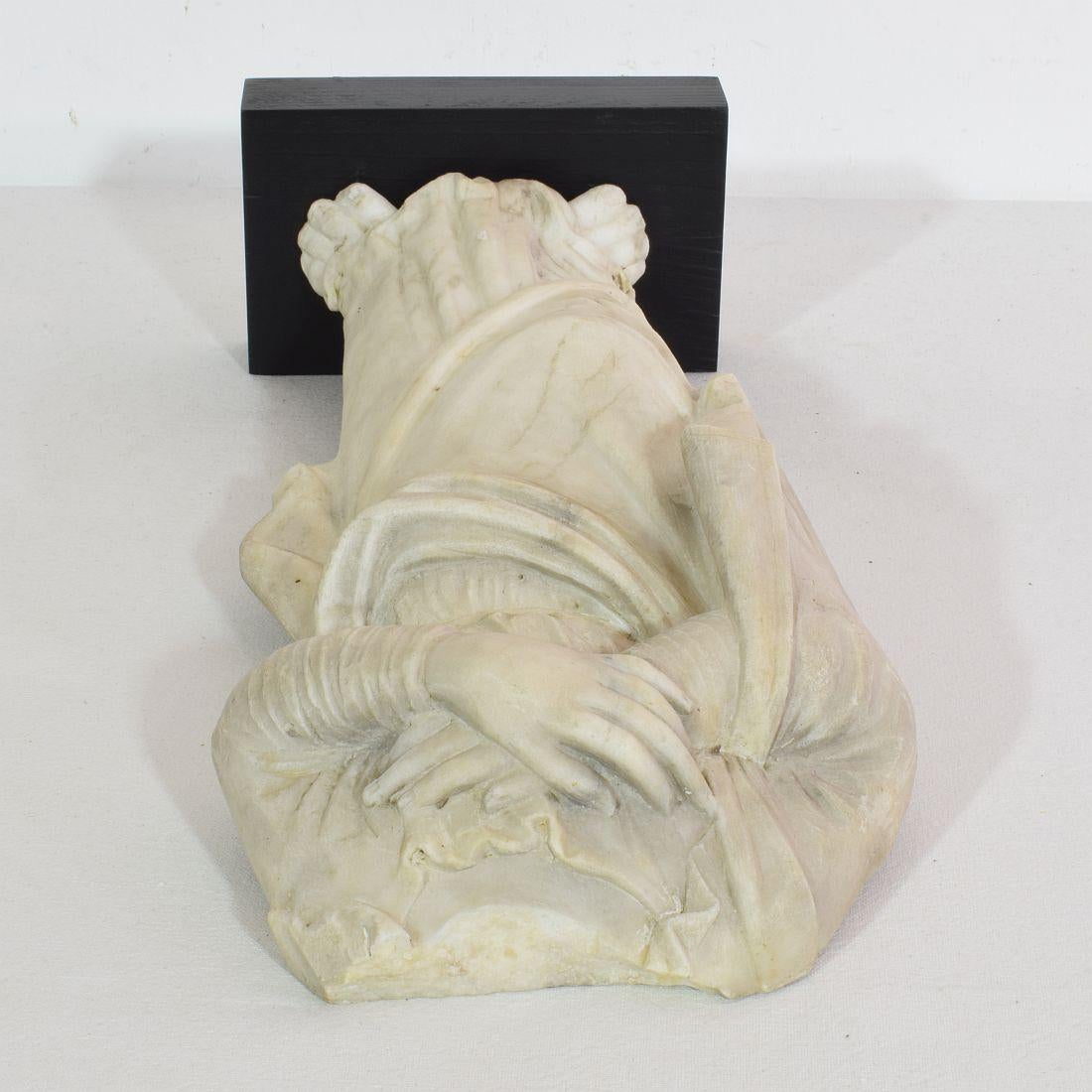 French 18th Century Marble Statue of a Madonna Without Head 5