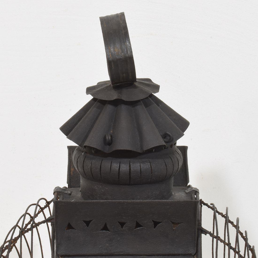 French, 18th Century Metal Lantern im Angebot 5