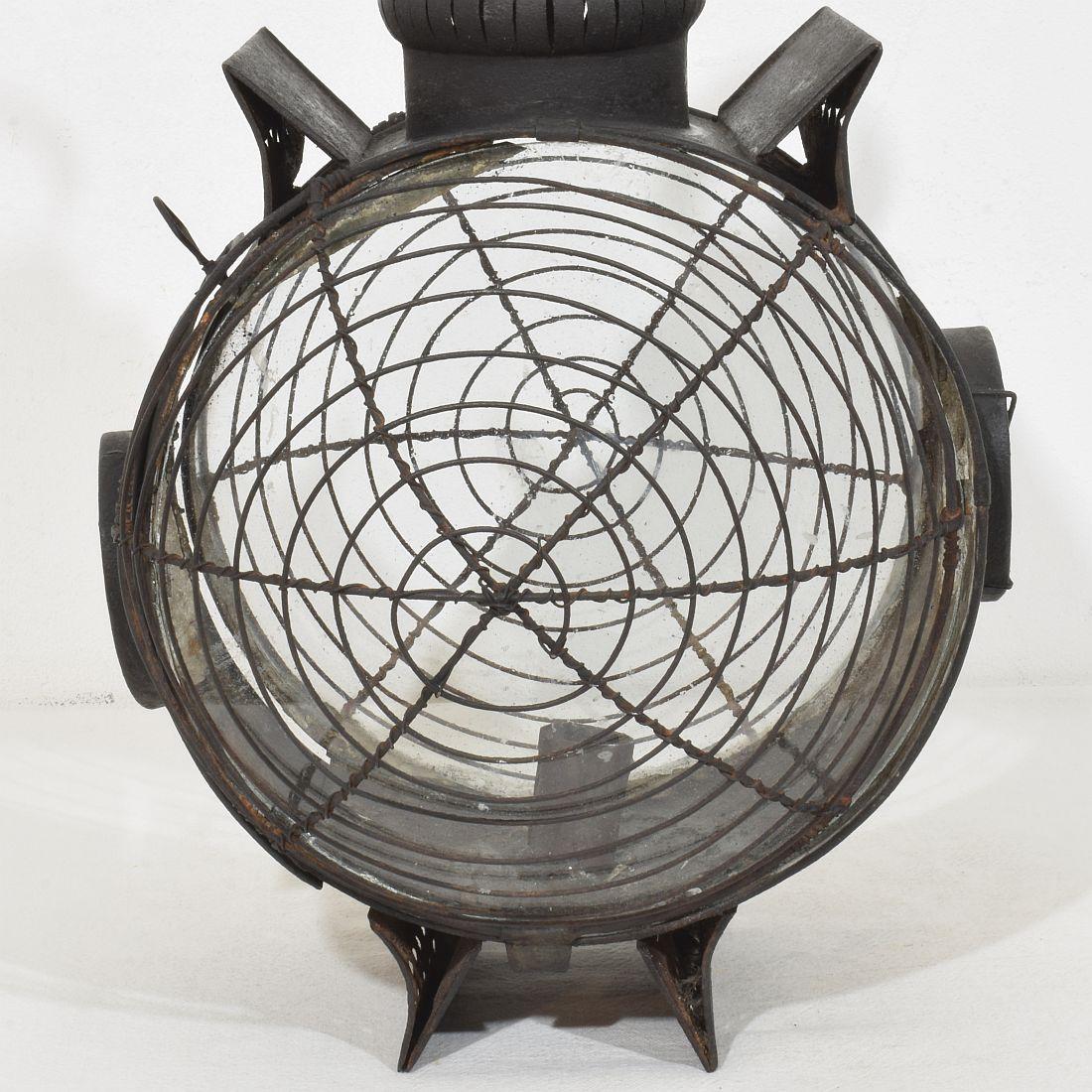 French, 18th Century Metal Lantern im Angebot 8
