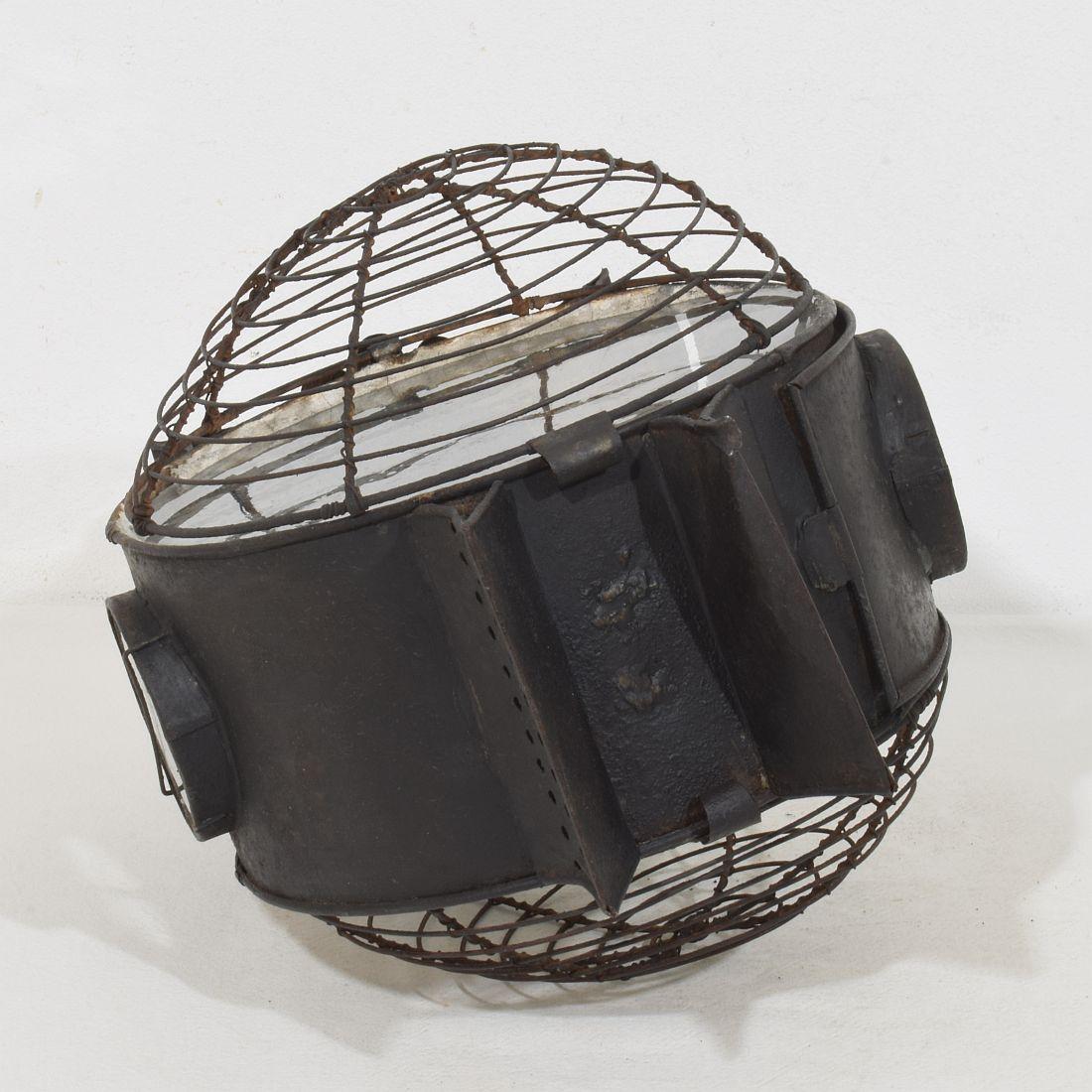 French, 18th Century Metal Lantern im Angebot 11