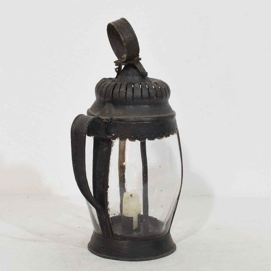 French, 18th Century Metal Lantern In Good Condition In Buisson, FR