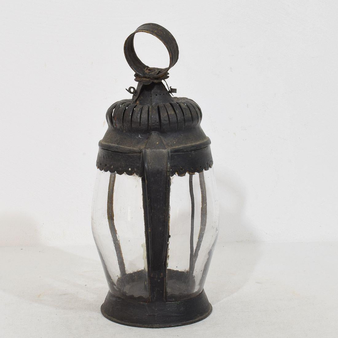 Lanterne en métal française du XVIIIe siècle Bon état à Buisson, FR