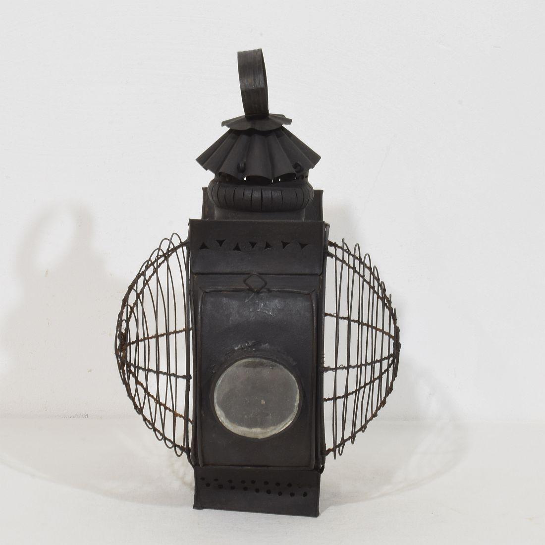 French, 18th Century Metal Lantern (18. Jahrhundert und früher) im Angebot