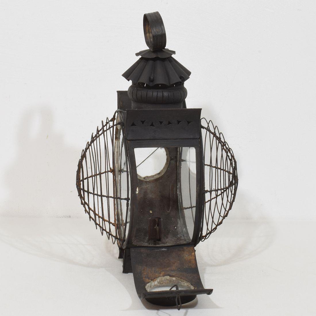French, 18th Century Metal Lantern (Metall) im Angebot