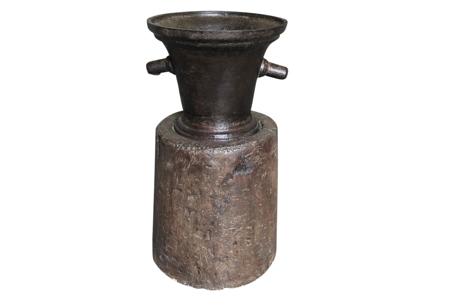 French 18th Century Mortar and Pestle In Good Condition For Sale In Atlanta, GA
