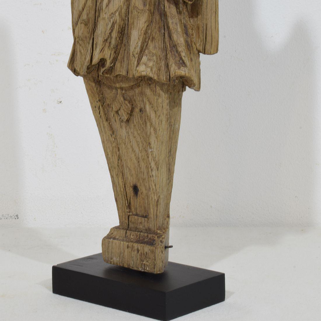 Figura di angelo cariatide in legno di Oak, intagliata a mano, francese del XVIII secolo in vendita 5