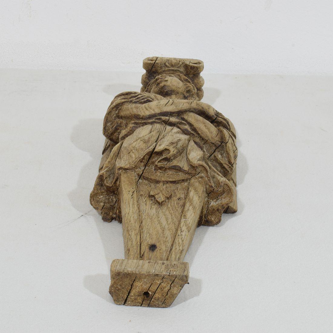 Figura di angelo cariatide in legno di Oak, intagliata a mano, francese del XVIII secolo in vendita 9