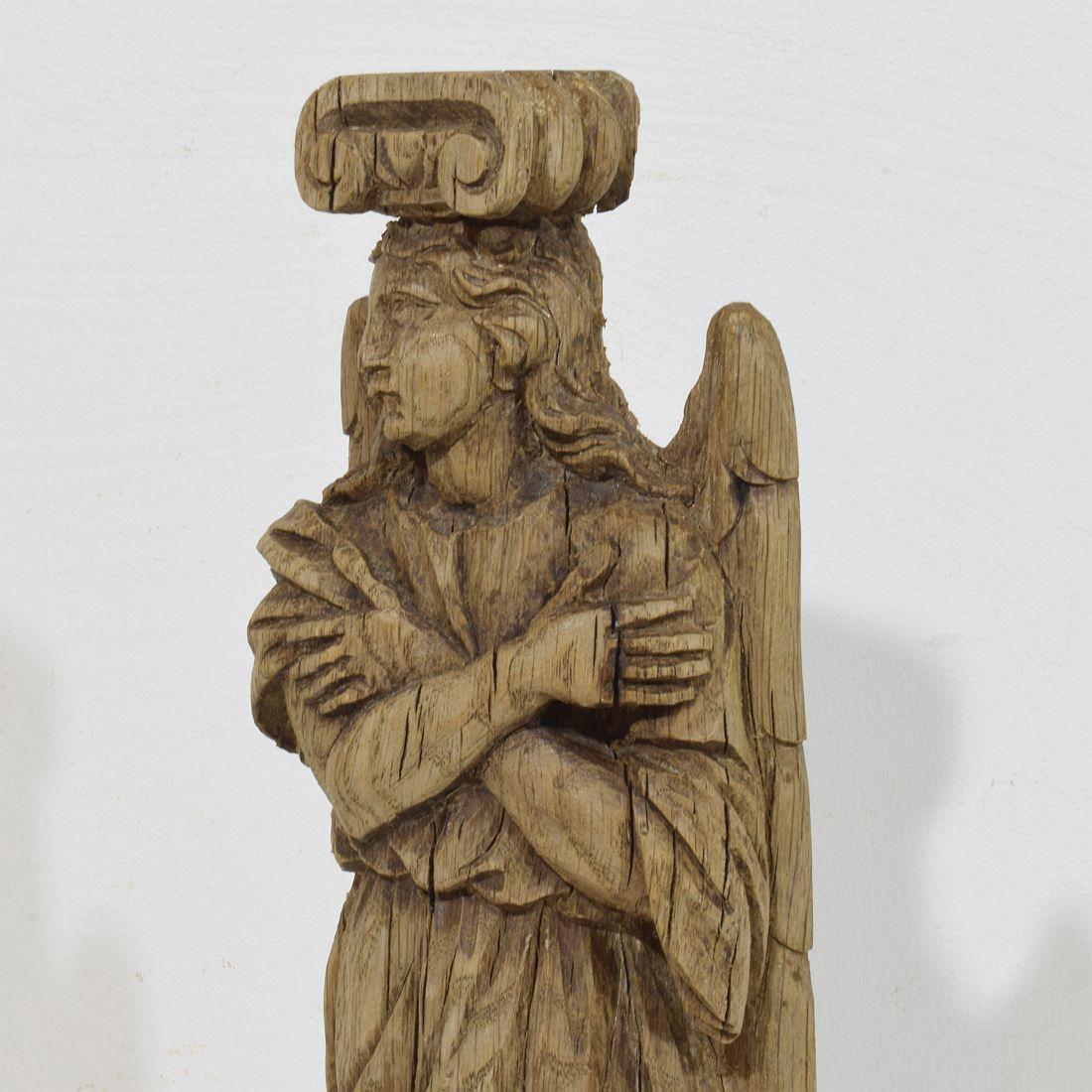Figura di angelo cariatide in legno di Oak, intagliata a mano, francese del XVIII secolo in vendita 1