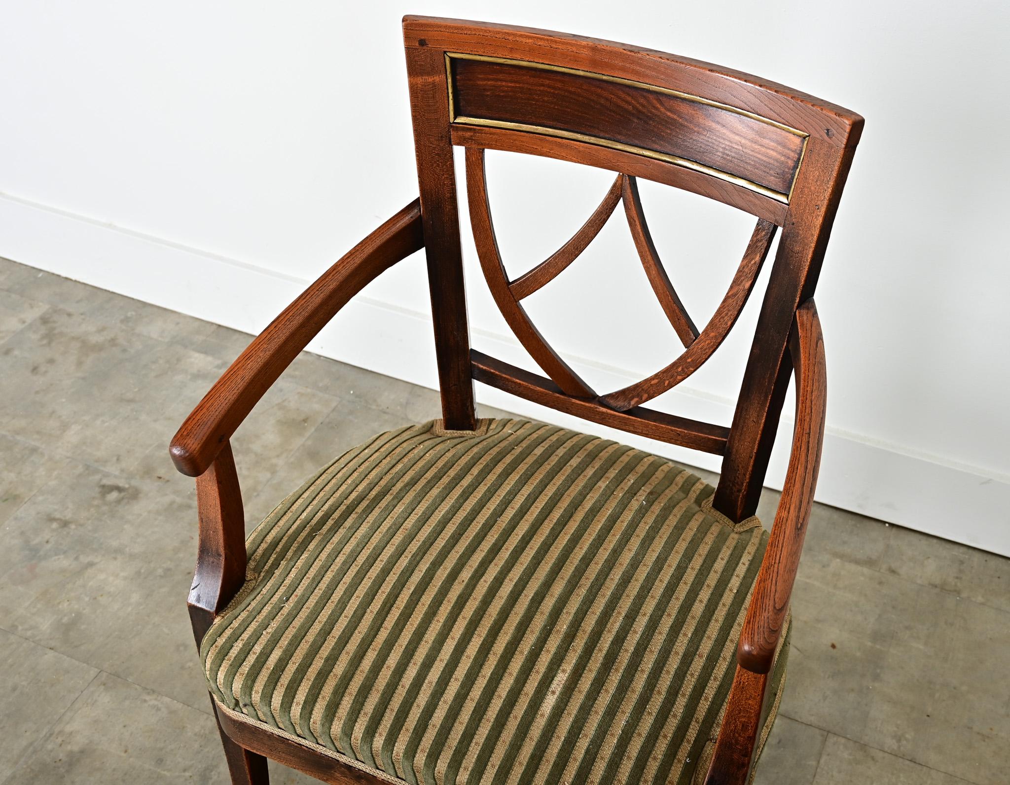 Französischer Eichen-Sessel aus dem 18. im Angebot 1